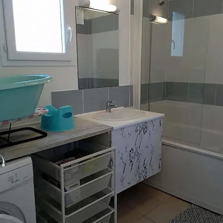 T3 Dans Bord De Mer Avec Piscine Apartmán *