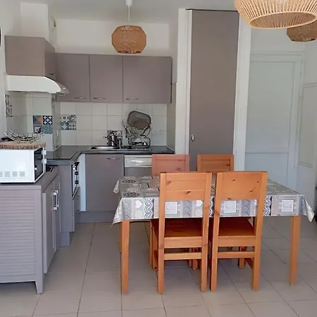 Apartmán T3 Dans Bord De Mer Avec Piscine *